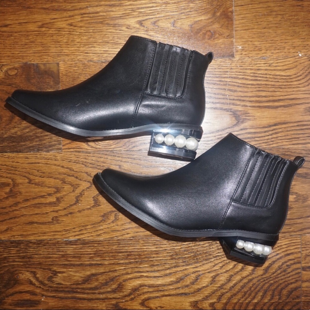 Catherine Malandrino Black Pearl Booties! 7 1/2